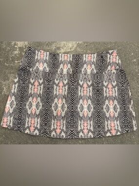 Bolle Printed Tennis Skirt in Black, White & Coral